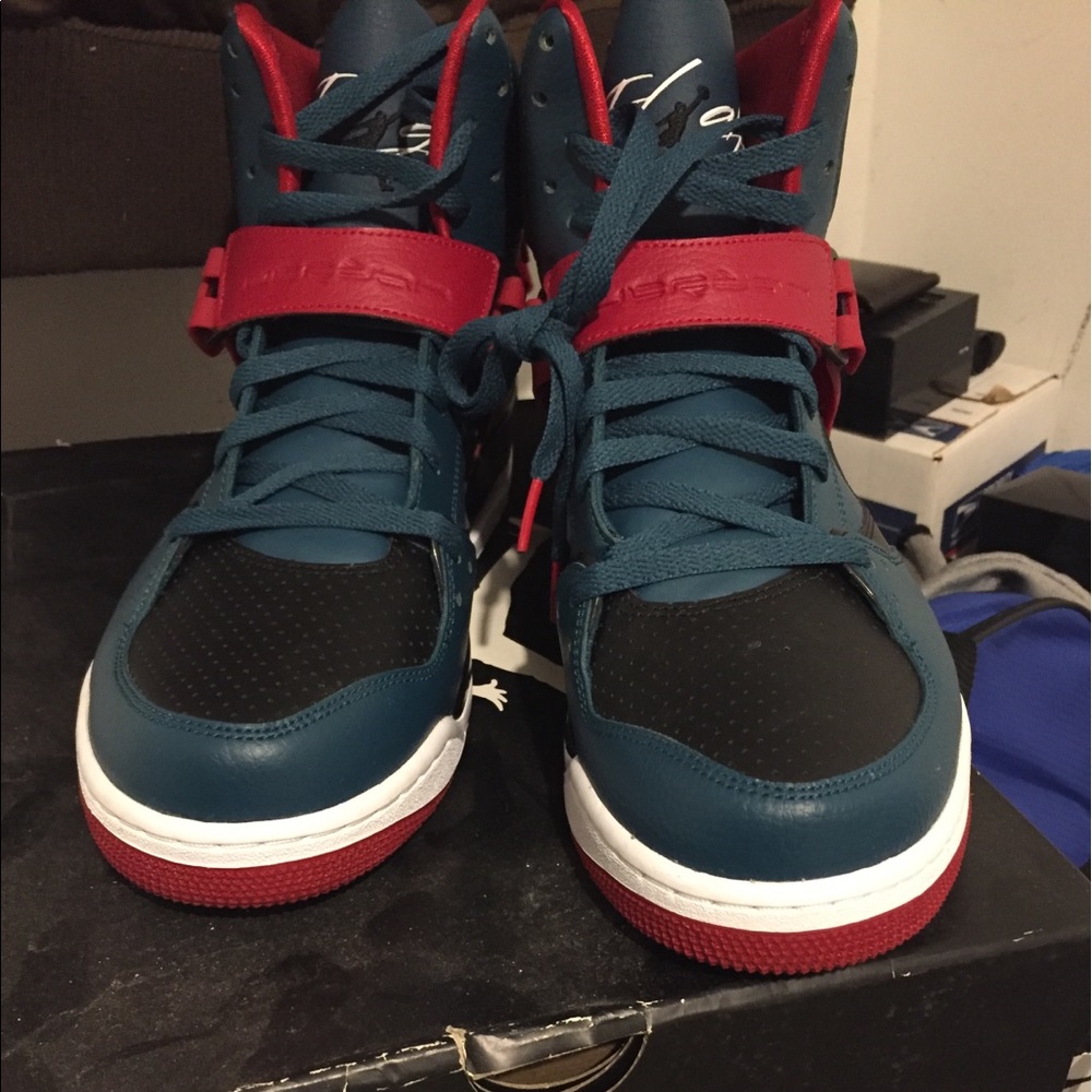Jordan flights size12